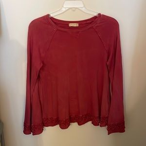 Altar’d state sangria color top with flare sleeves